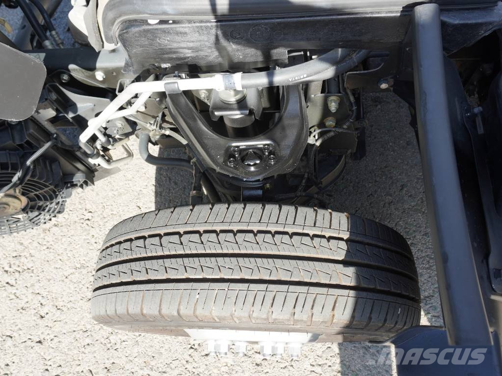 Nissan NT400 **** RESERVADO **** Фургони