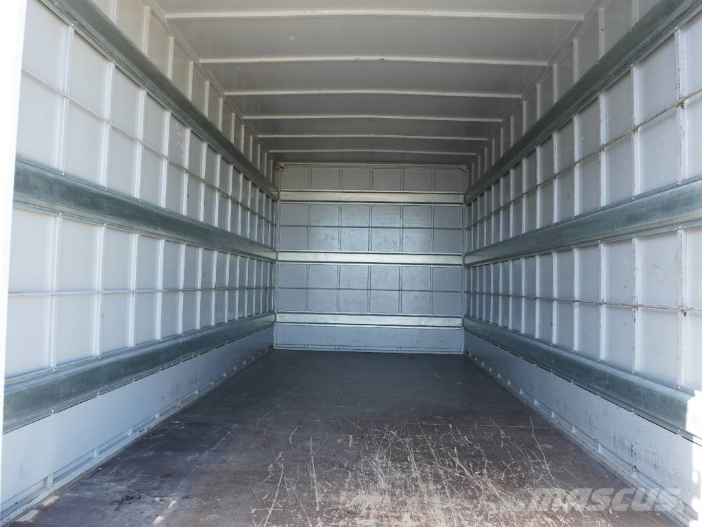 Nissan NT400 **** RESERVADO **** Фургони