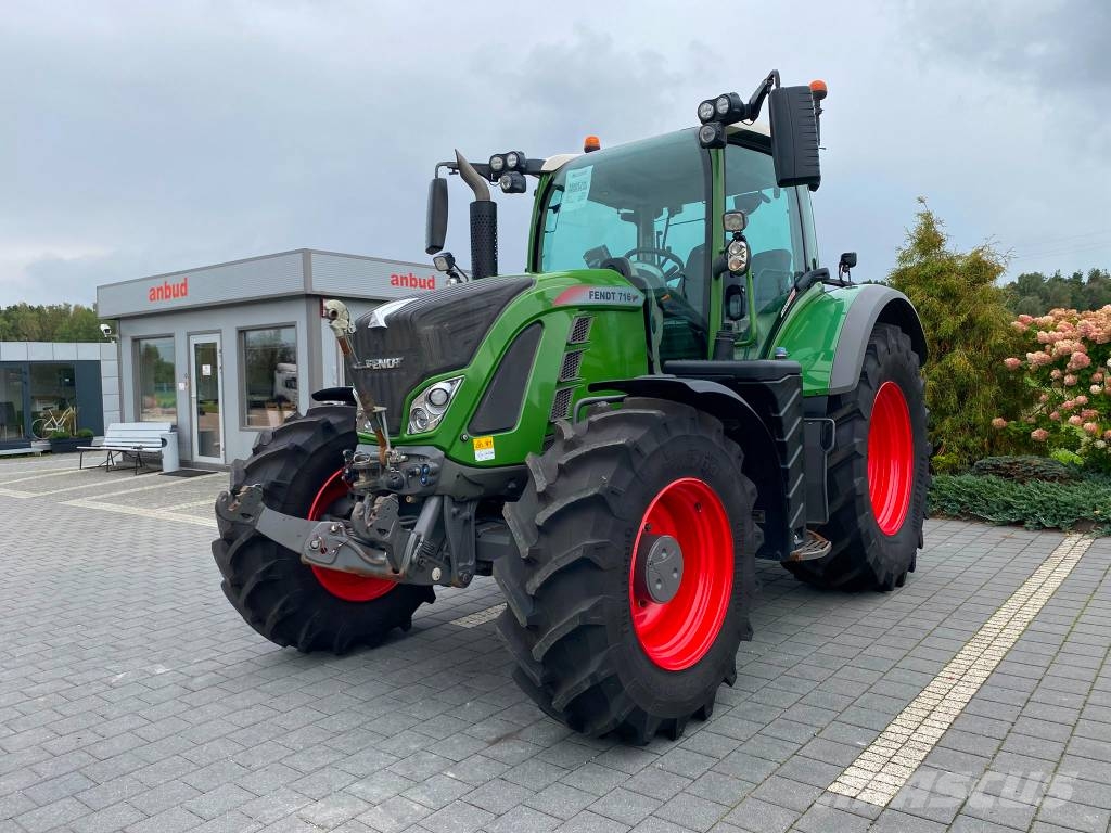 Fendt 716 Profi Plus Tractoren