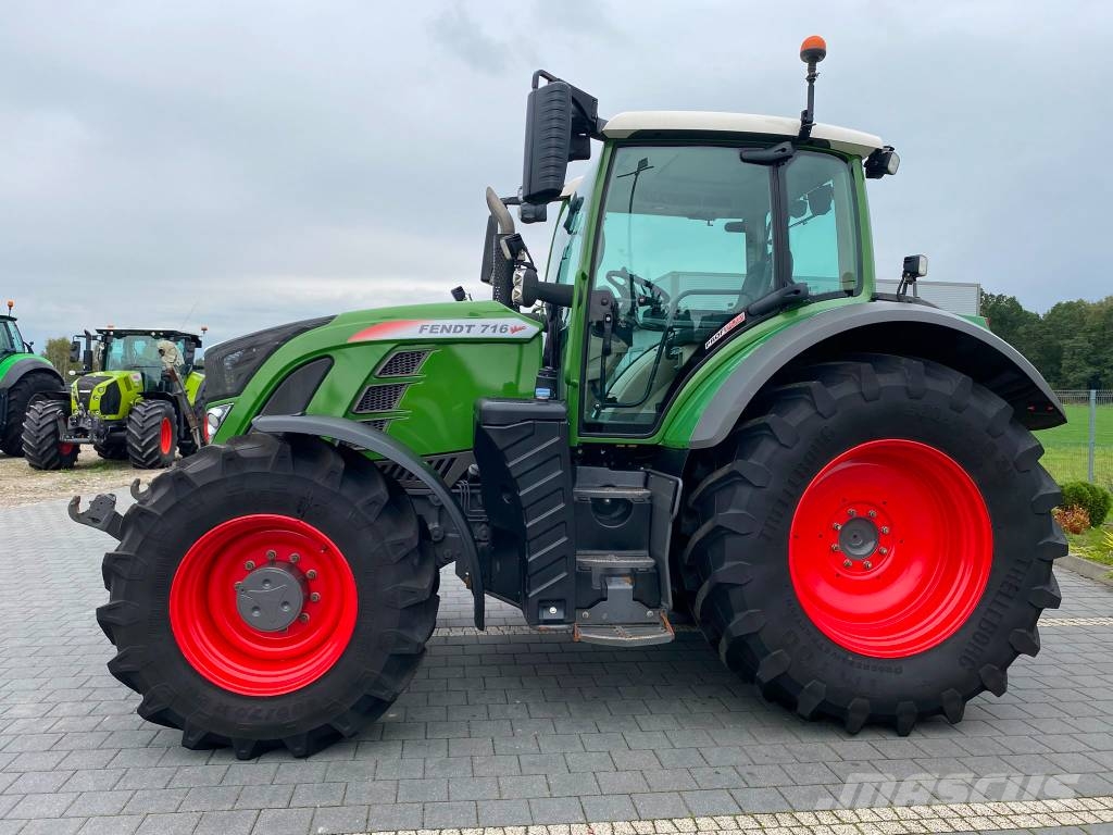 Fendt 716 Profi Plus Tractoren