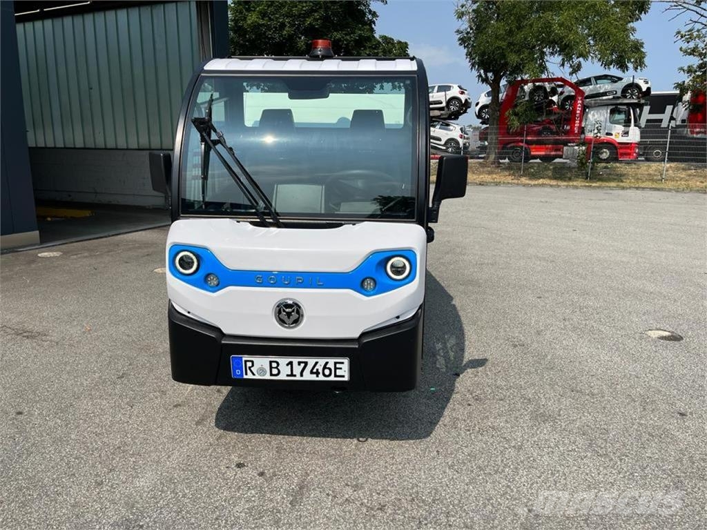 Goupil G 4 Elektrofahrzeug Transporter zur Miete Box body