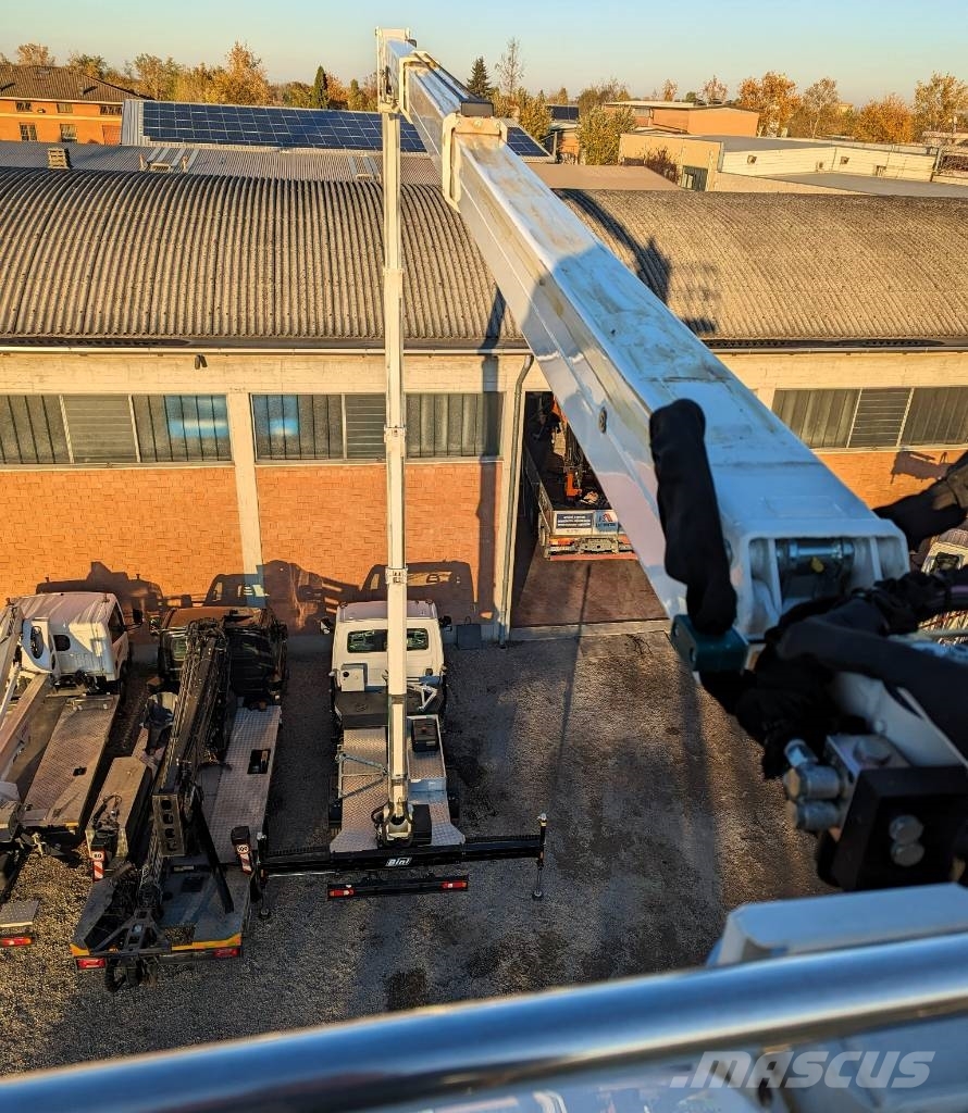 Cela Dt 25 Platforme aeriene montate pe camion