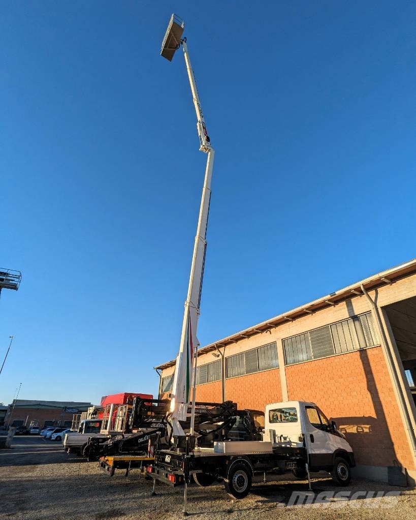 Cela Dt 25 Platforme aeriene montate pe camion