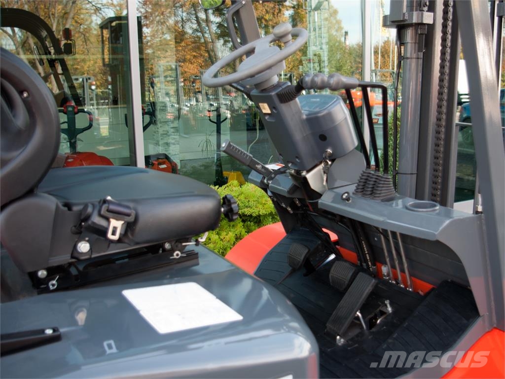 Lonking LG35DT Terrain Diesel forklifts