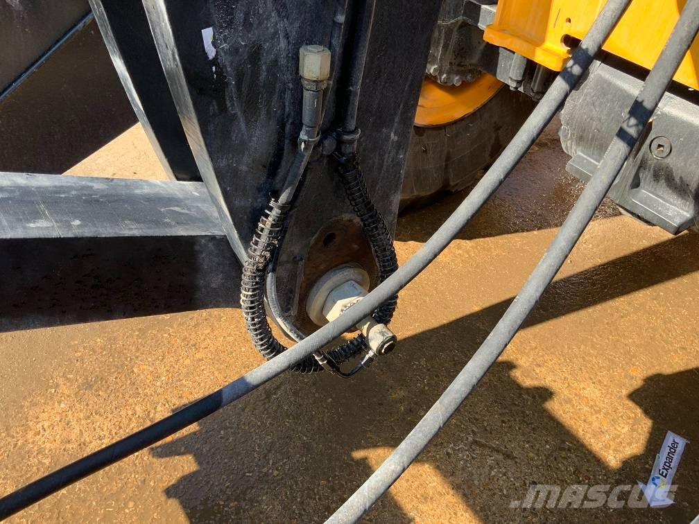 JCB 457 ZX Kolesni nakladalci