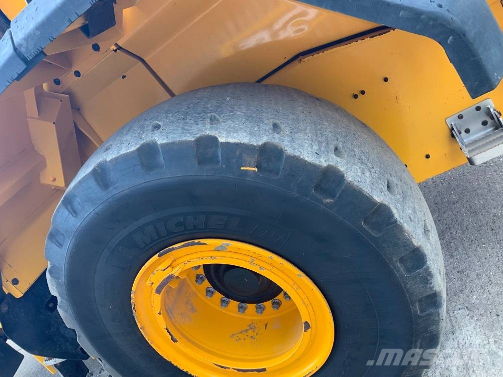 JCB 457 ZX Kolesni nakladalci