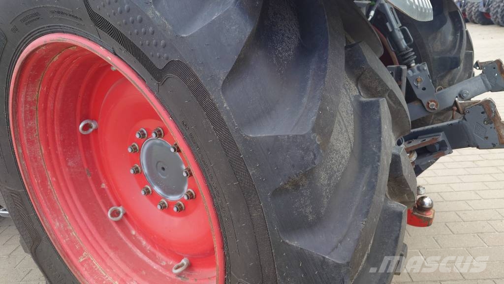 Fendt 724 Vario Profi Plus Tractoren