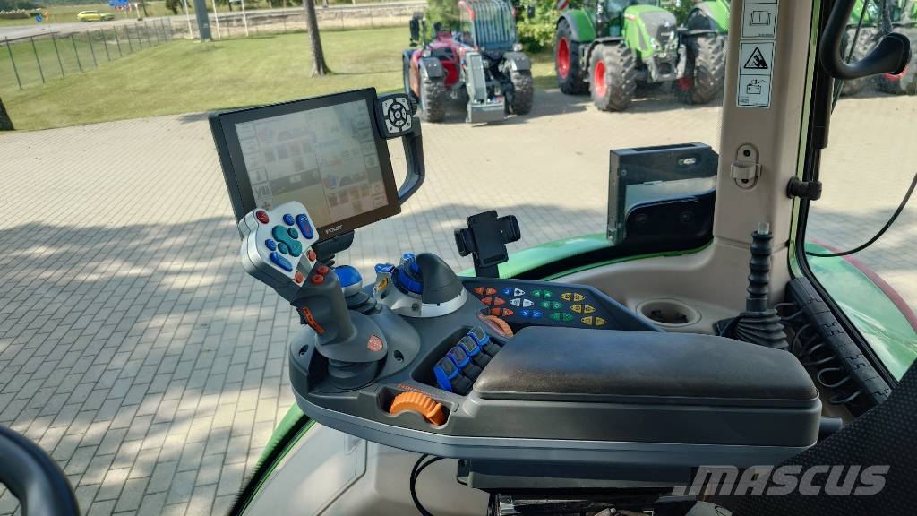 Fendt 724 Vario Profi Plus Tractoren