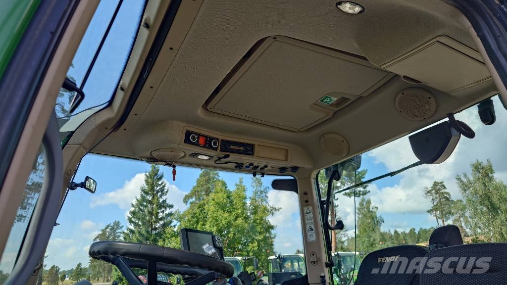 Fendt 724 Vario Profi Plus Tractoren