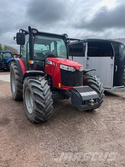 Massey Ferguson 4707 トラクター