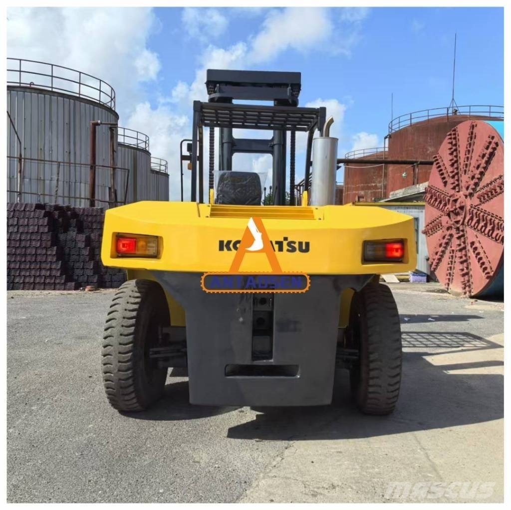 Komatsu FD150-7 Dizelski viljuškari