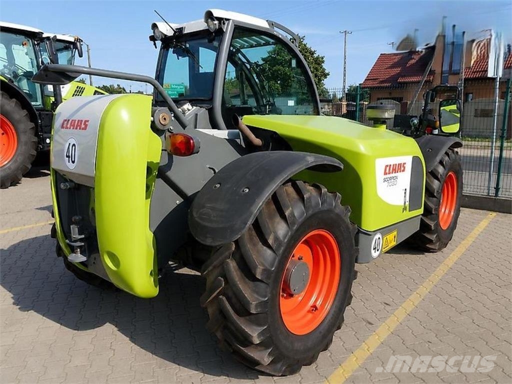 CLAAS Scorpion 7030 Hjulgravere