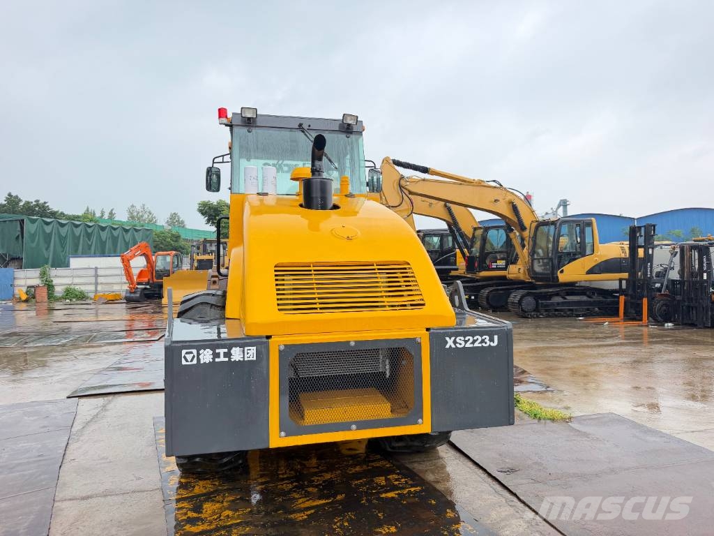 XCMG XS 223 J Single drum rollers