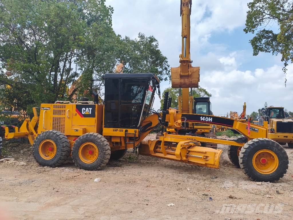 CAT 140H Greideriai
