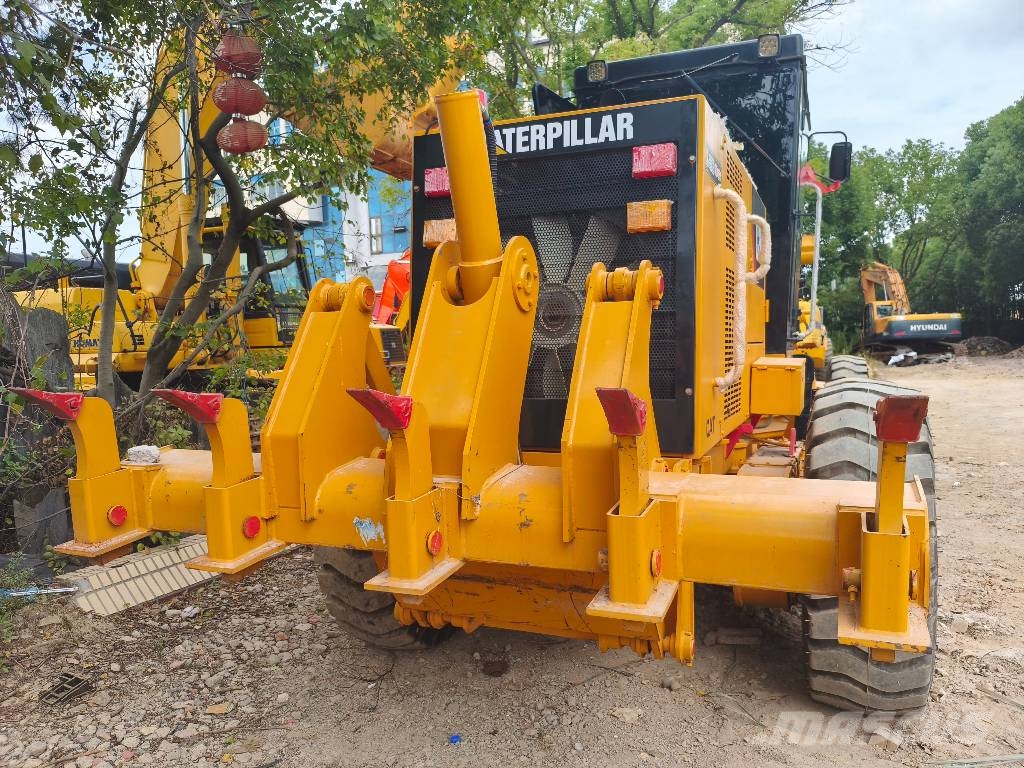 CAT 140H Greideriai