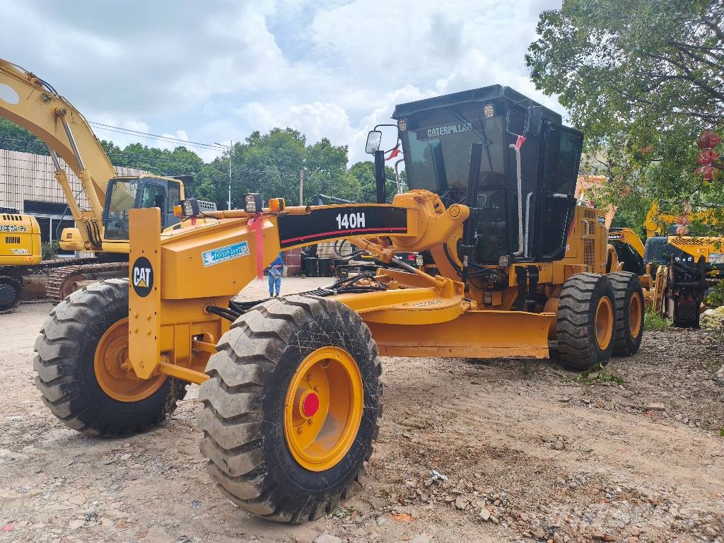 CAT 140H Greideriai