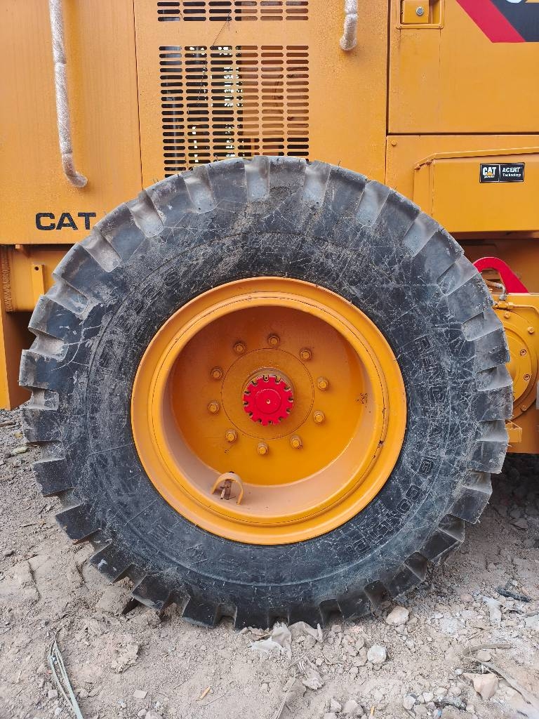 CAT 140H Greideriai