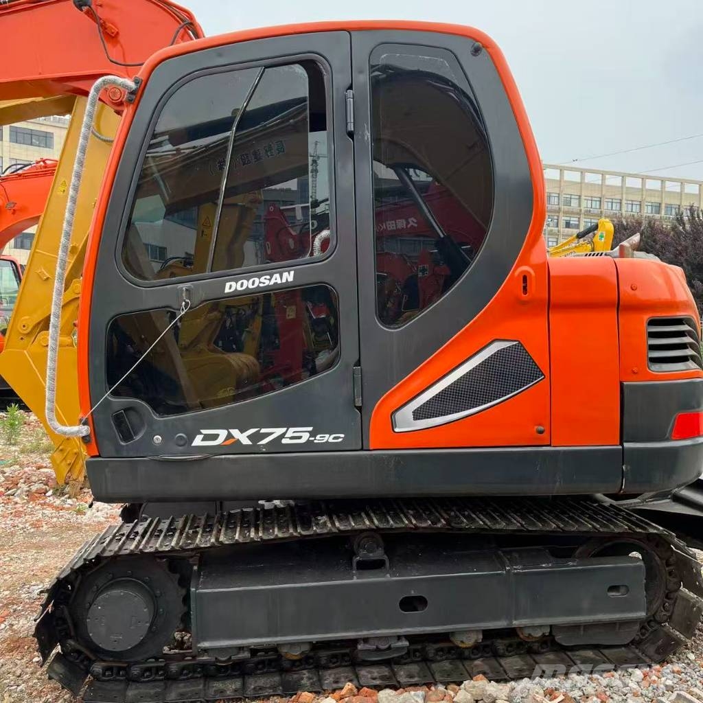 Doosan DX 75-9 C Mini bageri < 7t