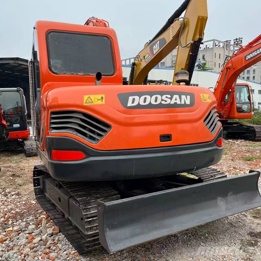 Doosan DX 75-9 C Mini bageri < 7t