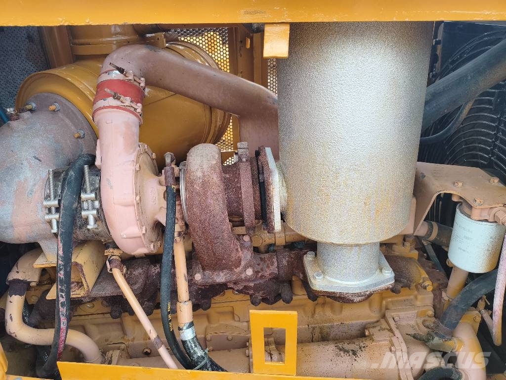 CAT D 7 R Vikšriniai buldozeriai