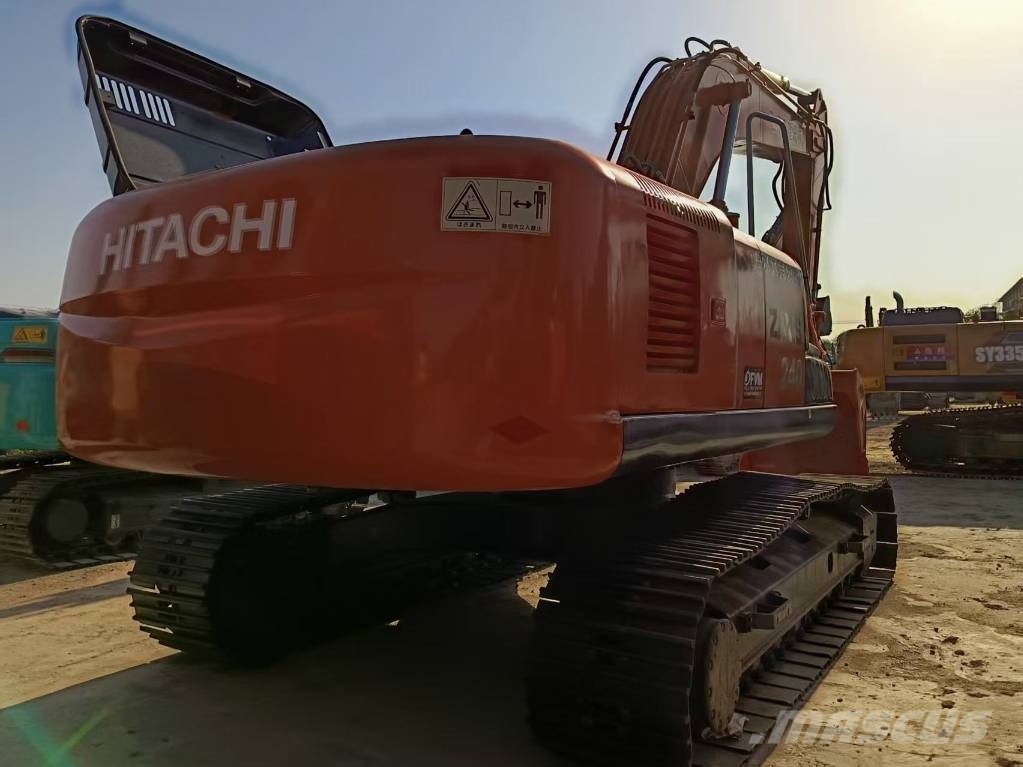 Hitachi ZX 240, 2022 - używane koparki gąsienicowe - Mascus