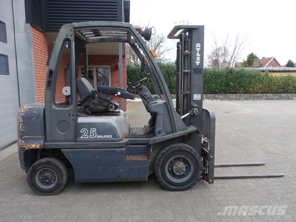 Nissan Atlet Y1D2A25T Diesel Trucker