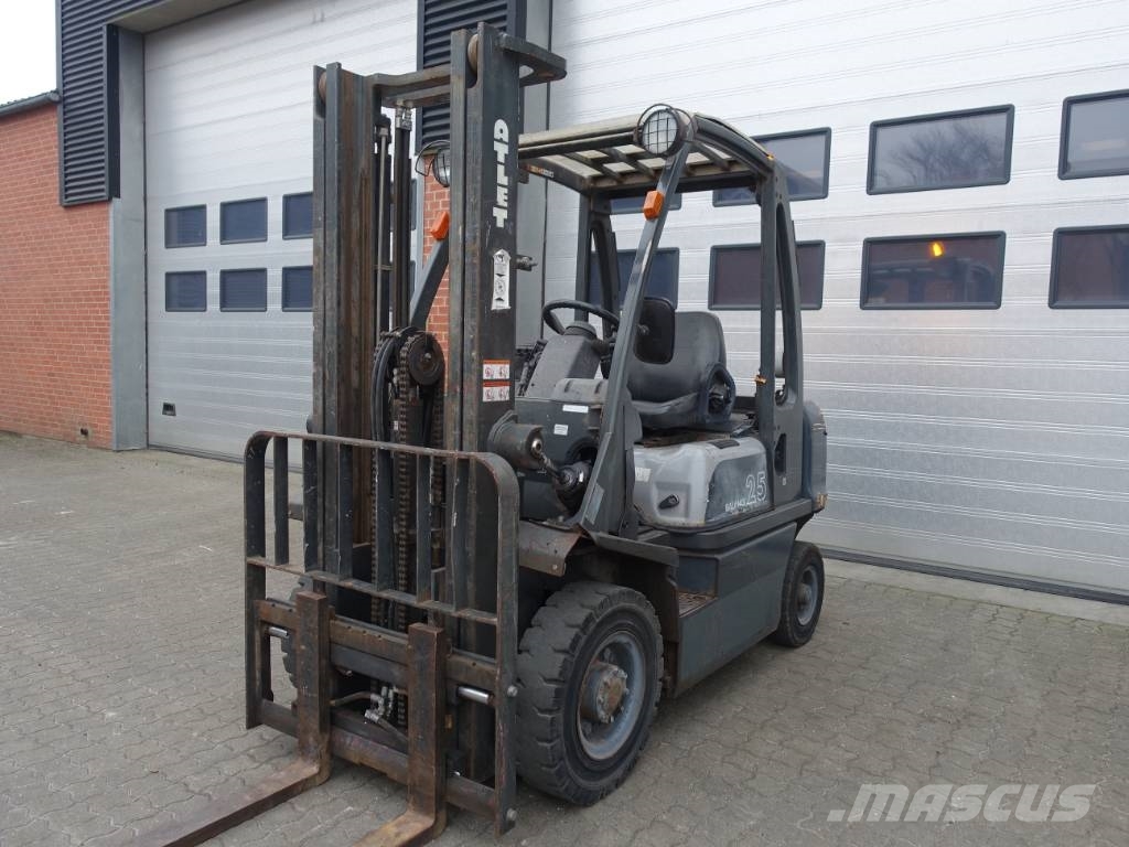 Nissan Atlet Y1D2A25T Diesel Trucker
