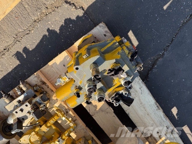 Liebherr A 900 ZW HYDRAULIC PARTS COMPLET Hydraulics