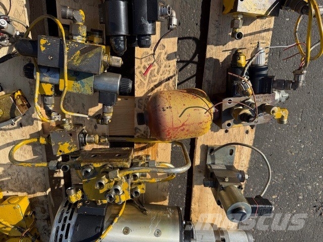 Liebherr A 900 ZW HYDRAULIC PARTS COMPLET Hydraulics
