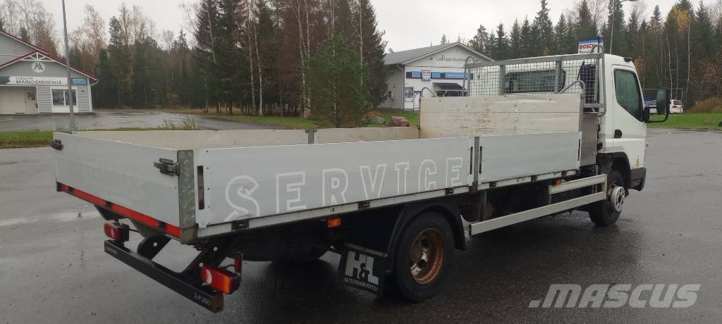 Mitsubishi Fuso Canter FE 85 Lastbil med lad/Flatbed
