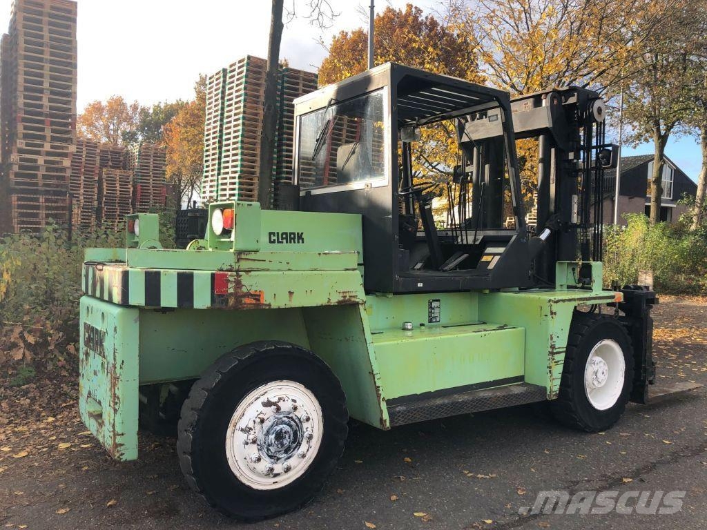 Clark DPL100 Diesel heftrucks
