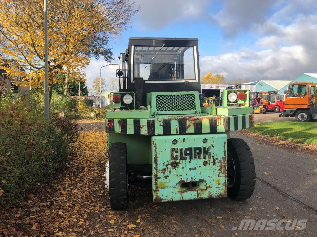 Clark DPL100 Diesel heftrucks