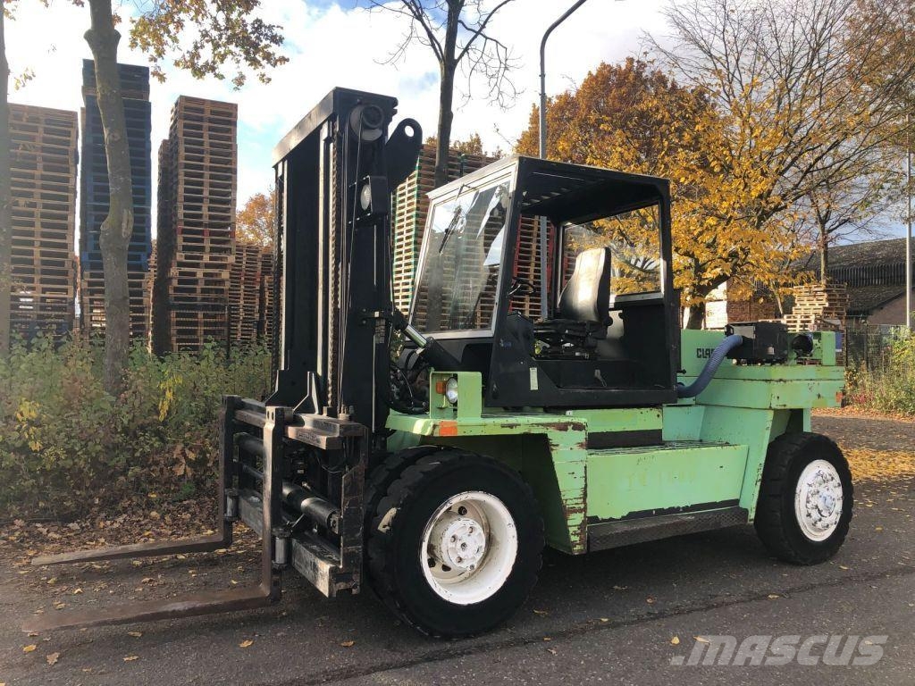 Clark DPL100 Diesel heftrucks