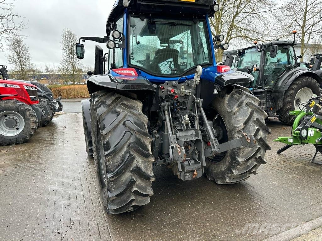 Valtra G125EA 트랙터