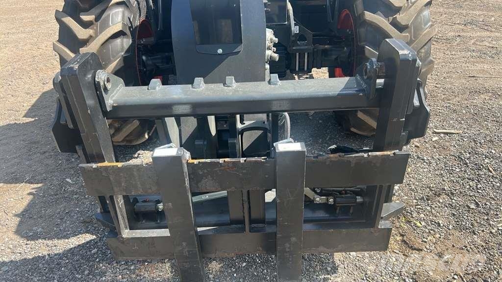 Bobcat TL43.80HF مناولات متداخلة