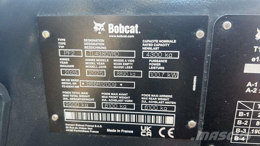 Bobcat TL43.80HF مناولات متداخلة
