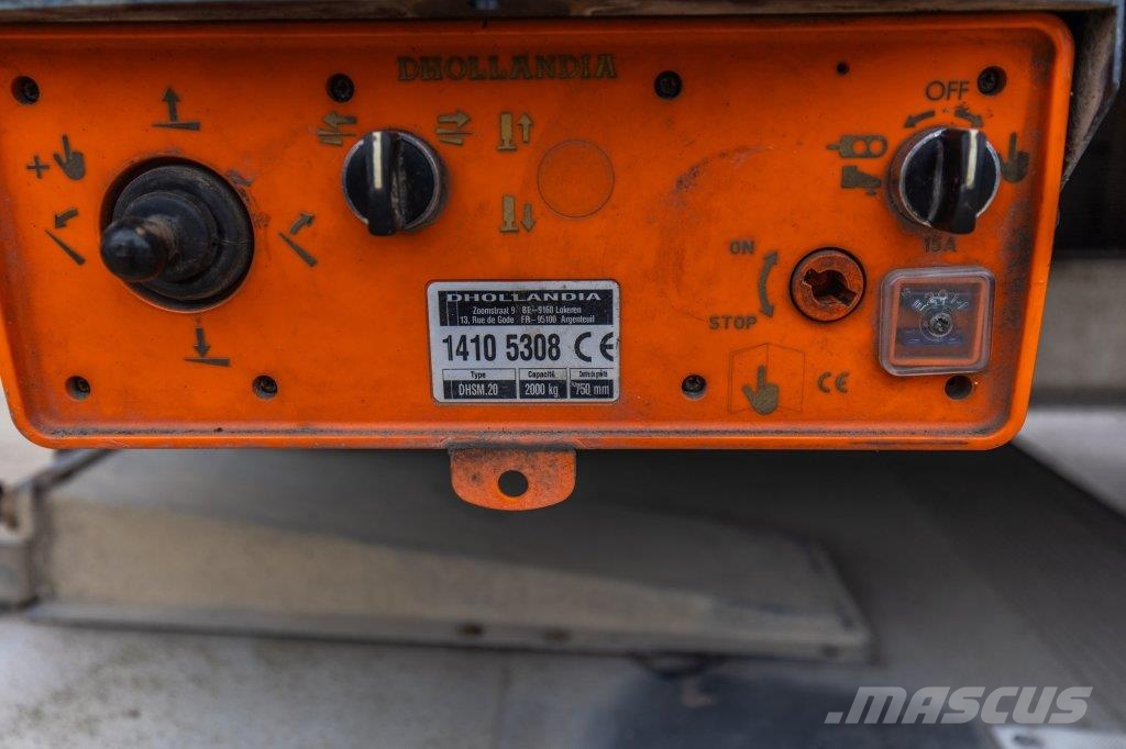 Renault D19 280 DTI+DHOLLANDIA 2T. Box trucks
