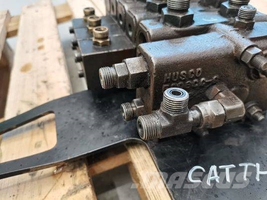 CAT TH 62 hydraulic distributor Motores