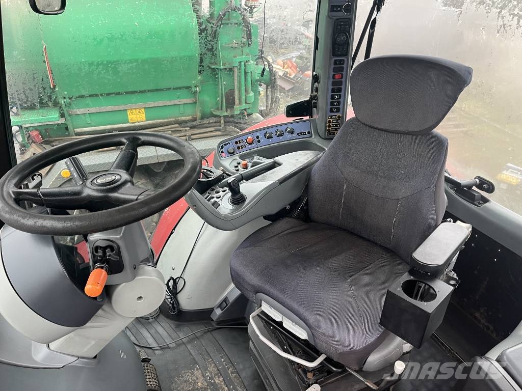 Valtra S 322 الجرارات