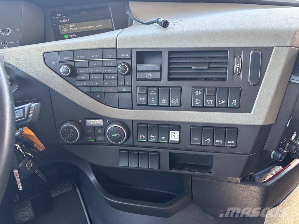Volvo FH16 650 6x4 EURO6 + FULL AIR + 9T FRONT AXLE وحدات الجر