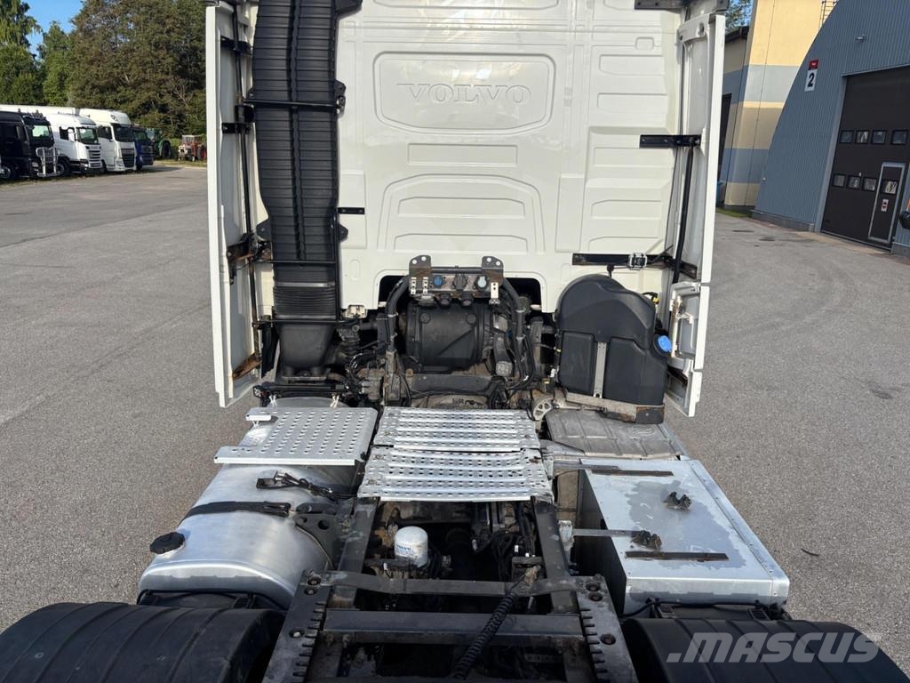 Volvo FH16 650 6x4 EURO6 + FULL AIR + 9T FRONT AXLE وحدات الجر