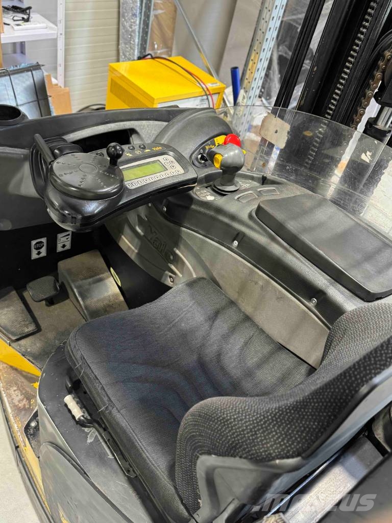 Yale MR 14 Reach truck