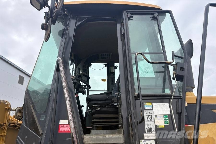 Ładowarka CAT 962G Kolesni nakladalci