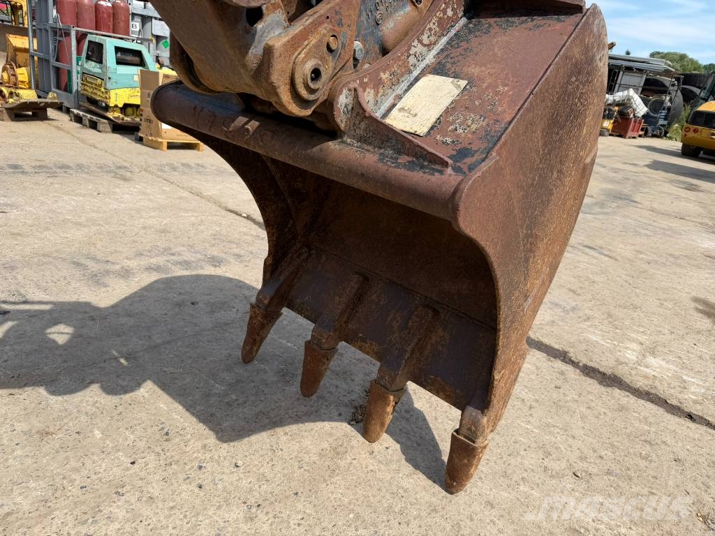 Volvo EL 70 C 反鏟裝載機