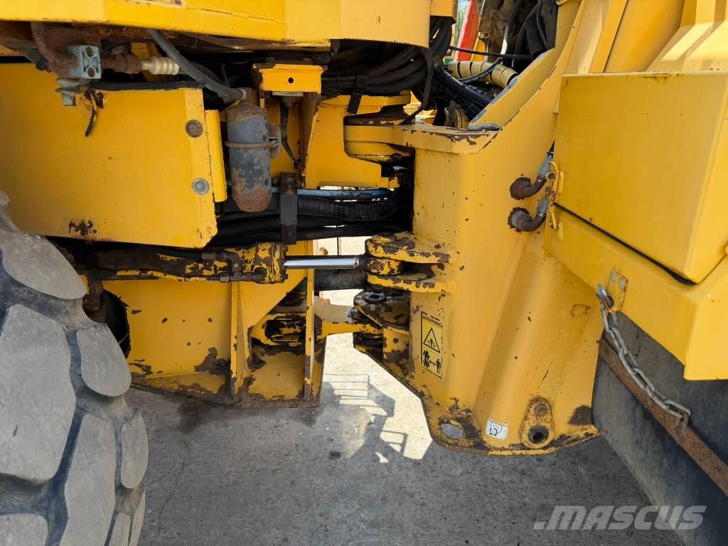 Volvo EL 70 C 反鏟裝載機