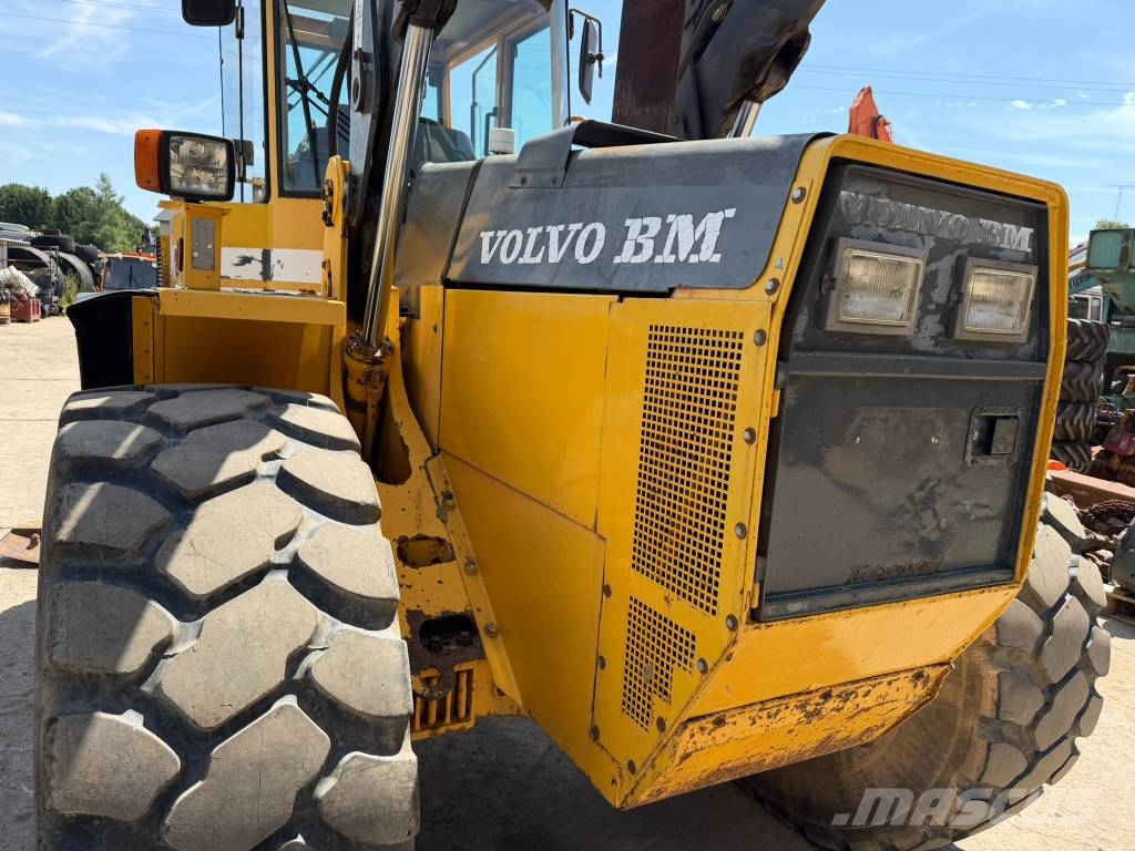 Volvo EL 70 C 反鏟裝載機