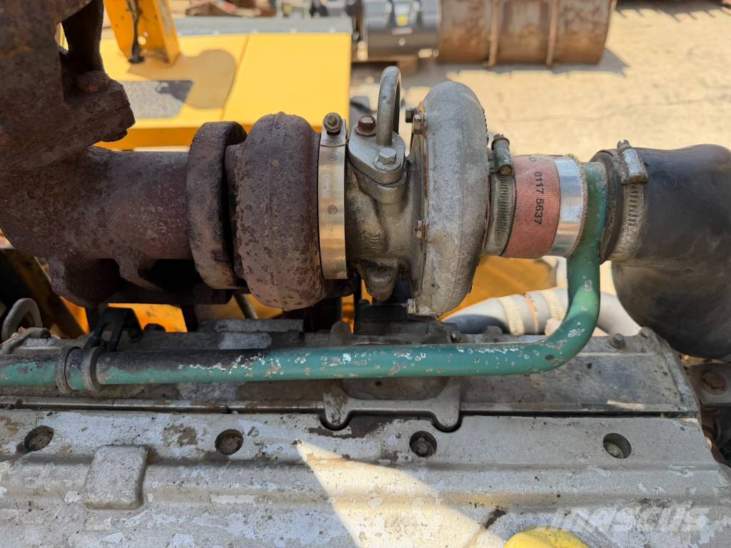 Volvo EL 70 C 反鏟裝載機