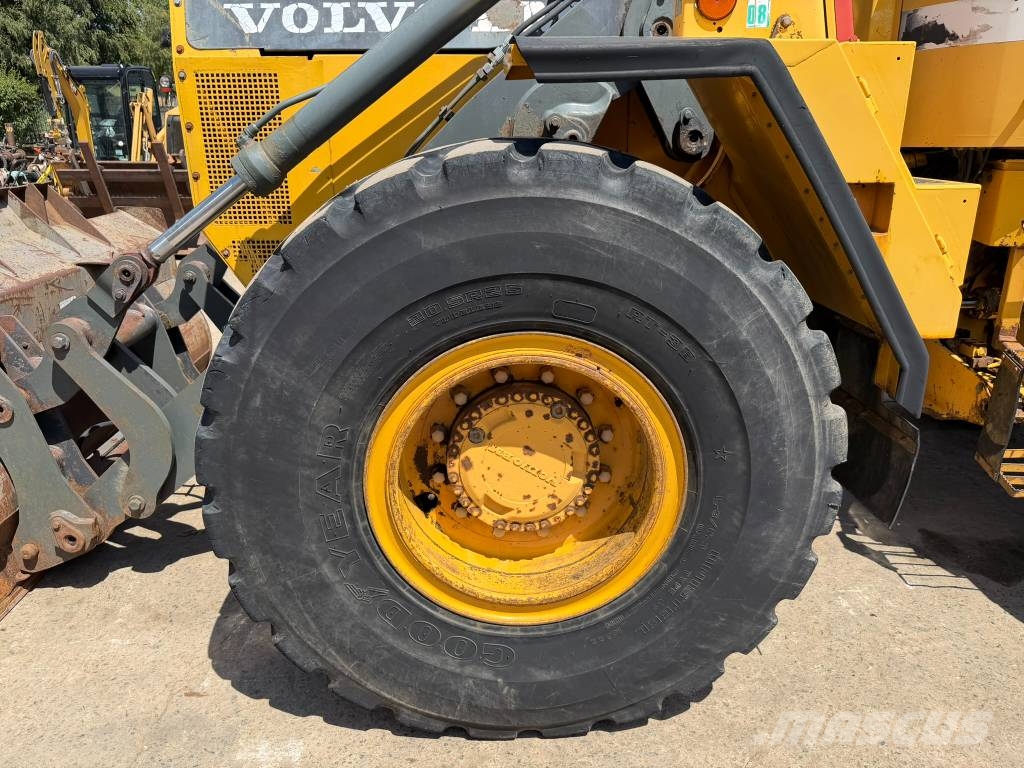 Volvo EL 70 C 反鏟裝載機
