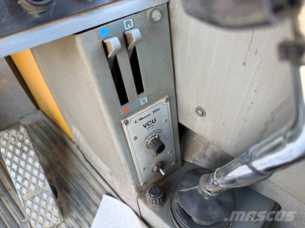 Volvo EL 70 C 反鏟裝載機