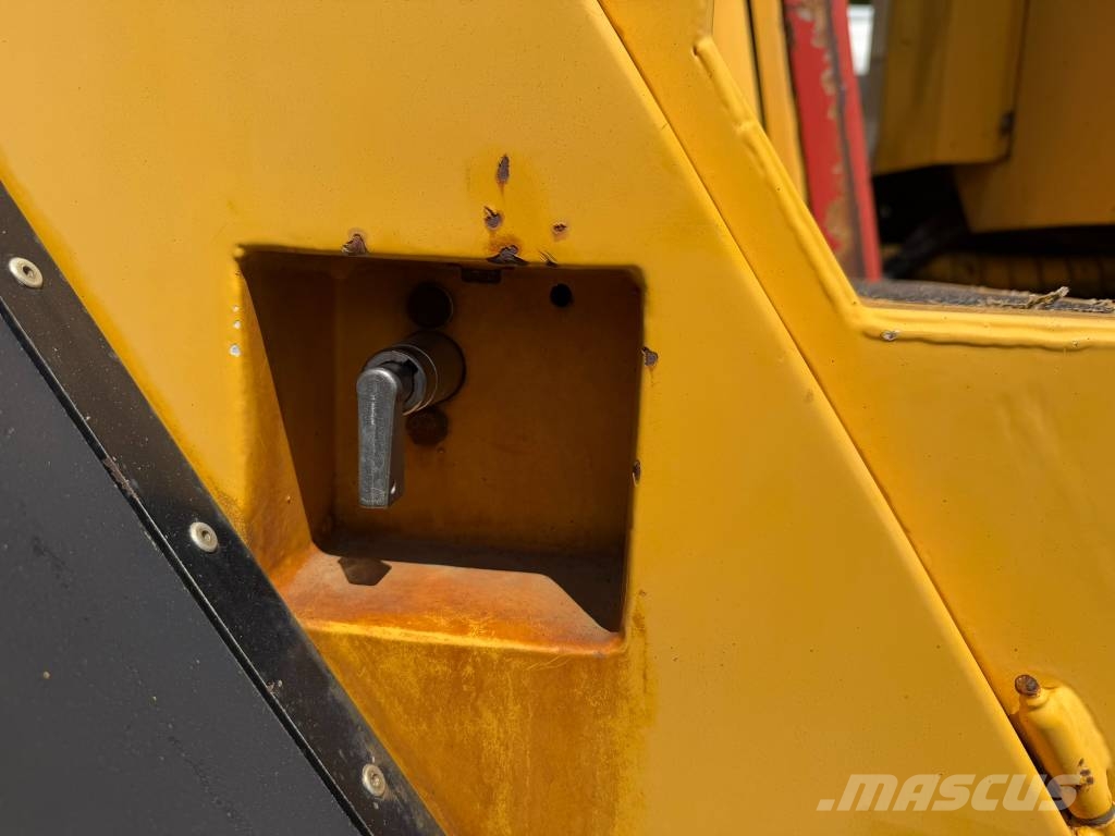 Volvo EL 70 C 反鏟裝載機